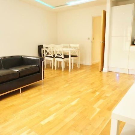 City Centre Apartment Manchester Bagian luar foto
