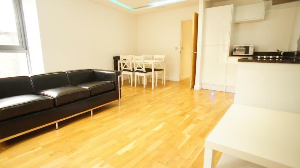 City Centre Apartment Manchester Bagian luar foto